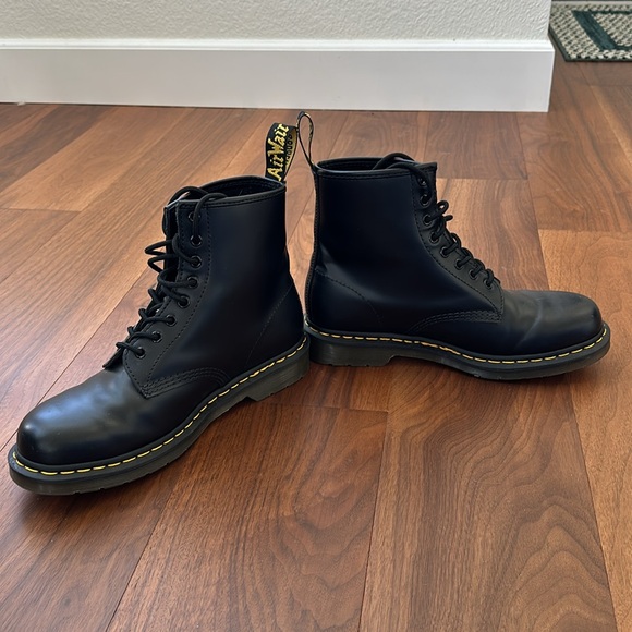 Men’s Dr. Marten 1460 - Picture 8 of 11